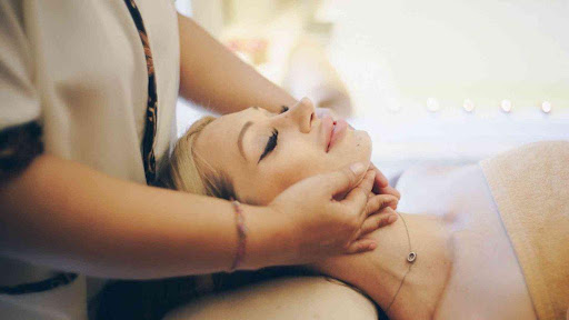 Relaxing massage treatment at Spa Central Bali